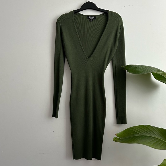 Hera Collection - Deep V ribbed bodycon dress - NWOT - Picture 3 of 7